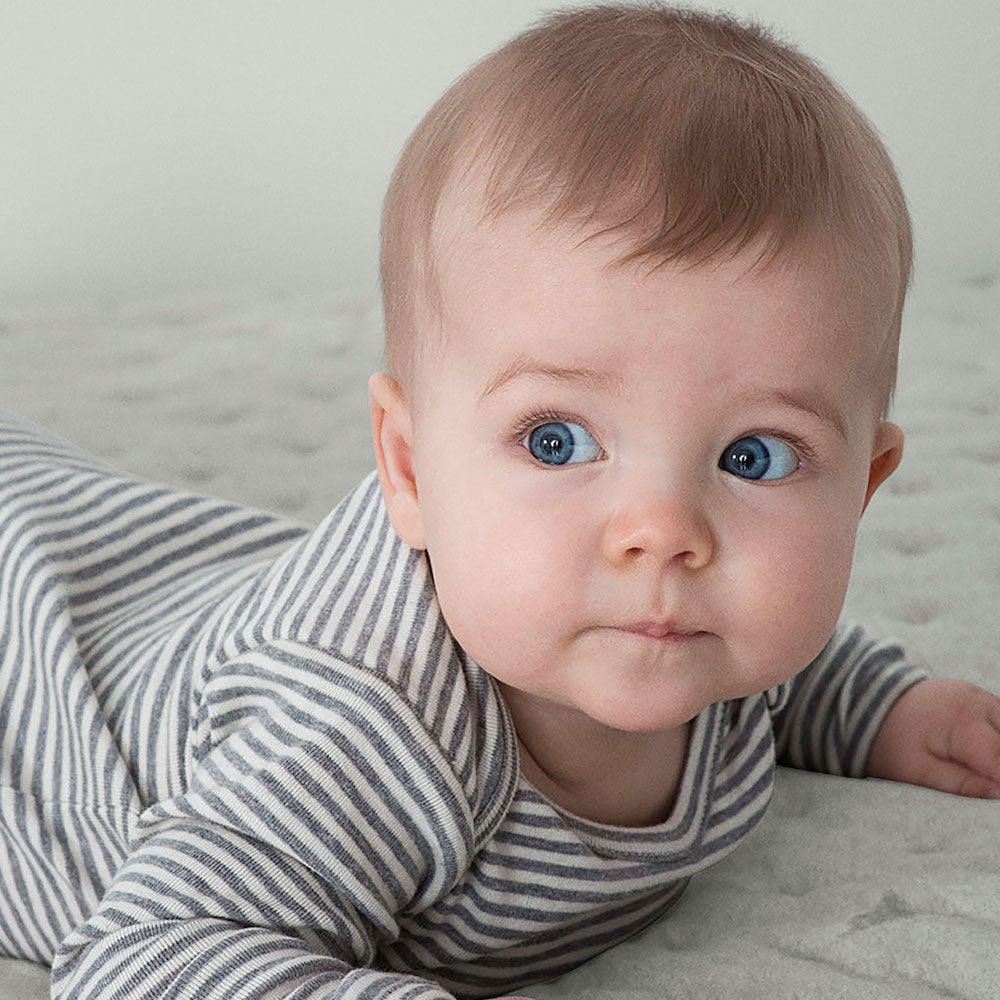 Child in baby body stripe grey by serendipity